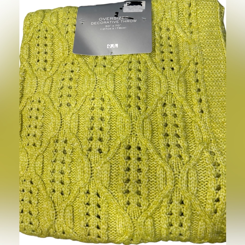 SHABBY CHIC NWT oversized knit throw blanket -chartreuse -50x70